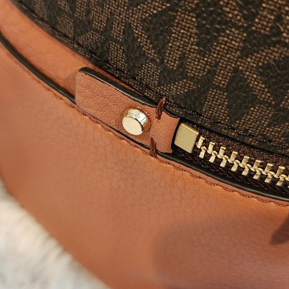 Michael Kors Rhea Medium Backpack - Picture 4 of 6